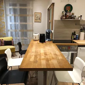 Appartement 47m2 Calme Au Cœur De Parîs Paris