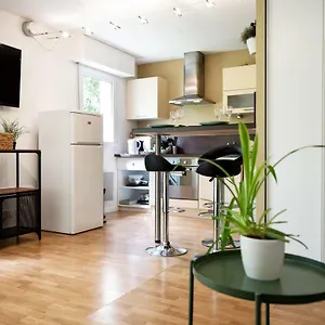 Appartement Chic Avec Terrasse, Parking Privatif